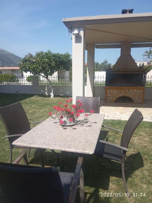 Διαμέρισμα Μεντησ Igoumenitsa Exterior foto